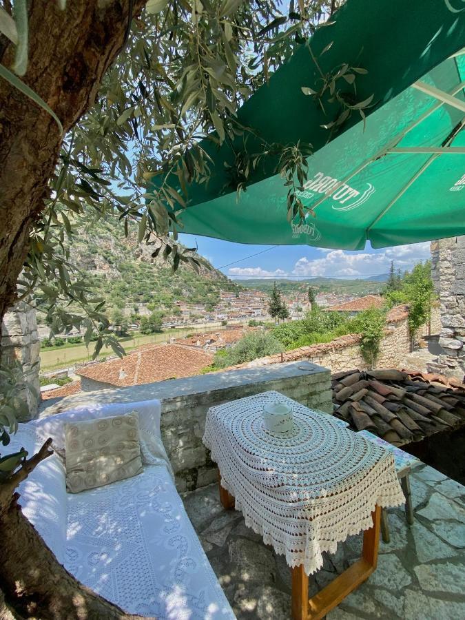 Teo'S Guest House Berat Exterior foto