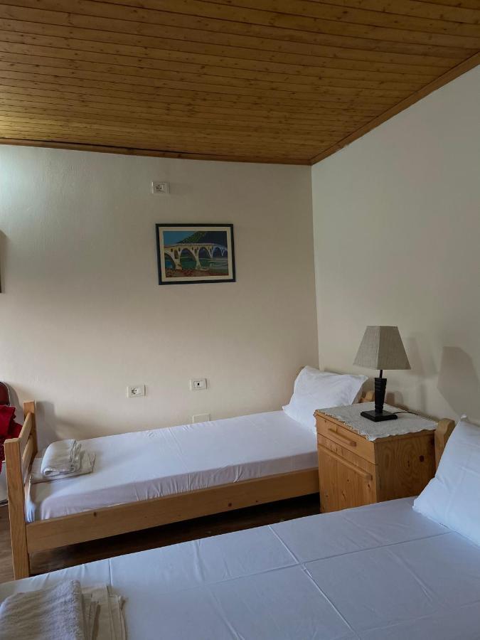 Teo'S Guest House Berat Exterior foto